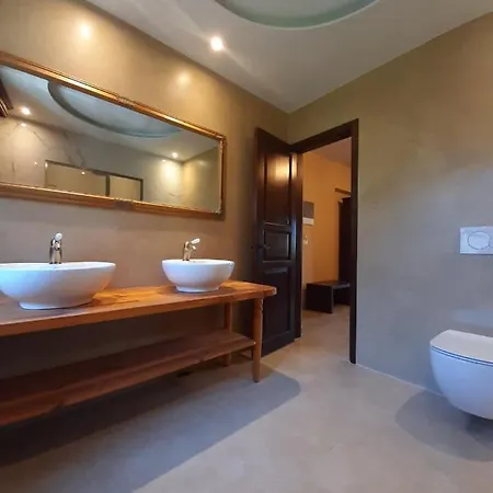 S.nikolis' Historic Boutique Hotel 4*