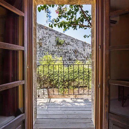Szálloda S.nikolis' Historic Boutique 4*