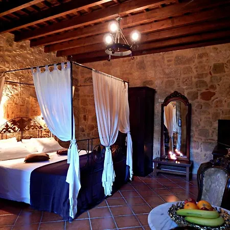 Отель S.nikolis' Historic Boutique