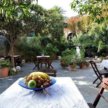 S.nikolis' Historic Boutique Szálloda