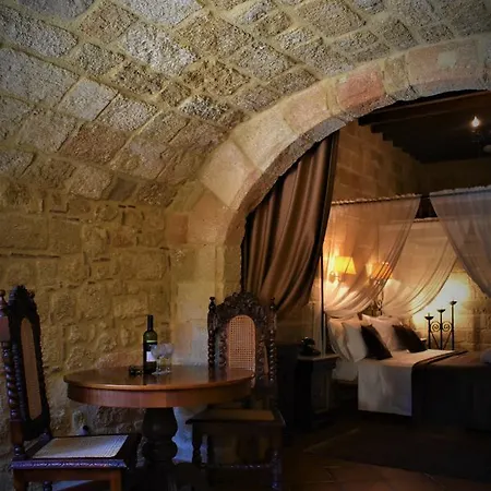 S.nikolis' Historic Boutique Hotel