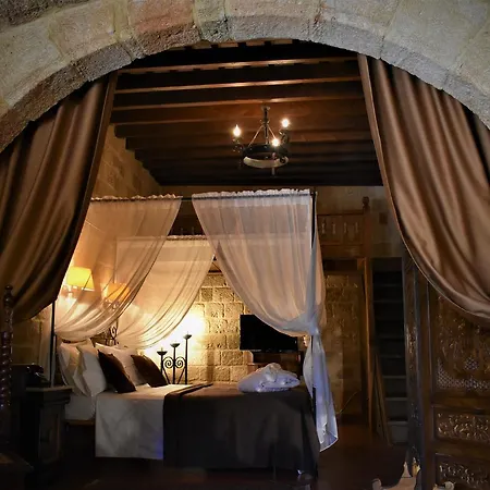 S.nikolis' Historic Boutique Hotel