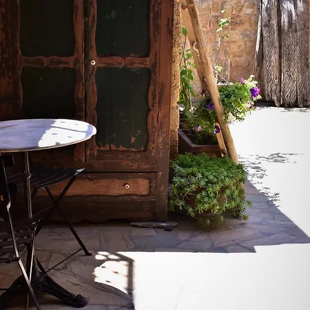 S.nikolis' Historic Boutique Hotel