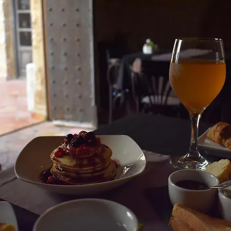 S.nikolis' Historic Boutique