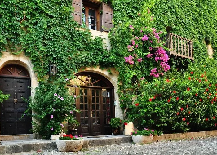 S.nikolis' Historic Boutique 4*