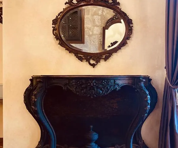 S.nikolis' Historic Boutique Hotel