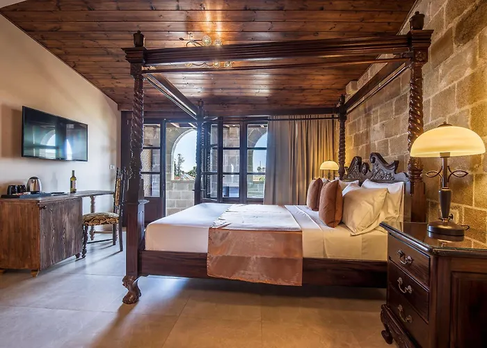 S.nikolis' Historic Boutique Hotel 4*